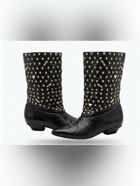 FANTASY collection Leather boots with studs, in excellent condition, vintage